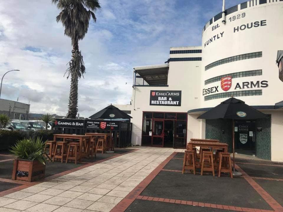 헌틀리 Essex Arms 모텔 외부 사진